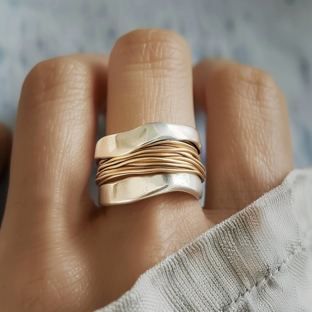 Rena™ | Silver Golden Threads Ring