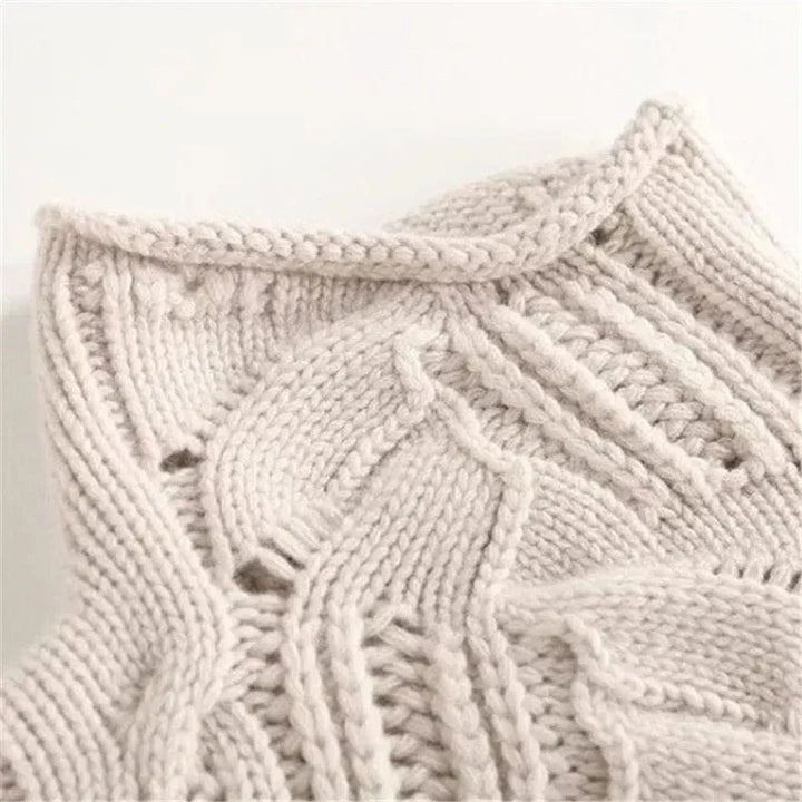 Beverly | Sweater with Cable Pattern