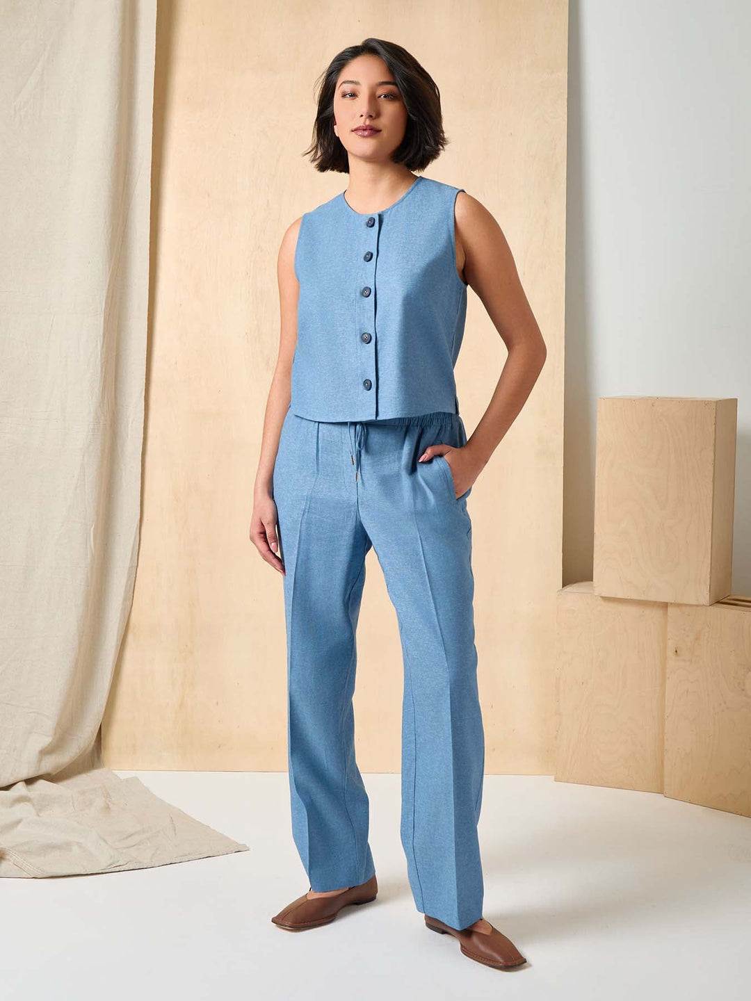 Sleeveless Button Front Top, Crossdye Linen Blend