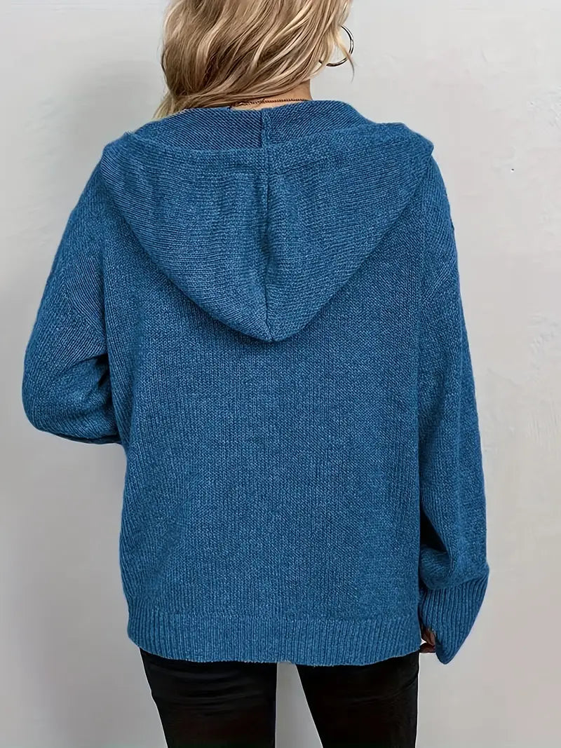 Suthida – Elegant Sweater with Long Sleeves, Hood, and Buttons
