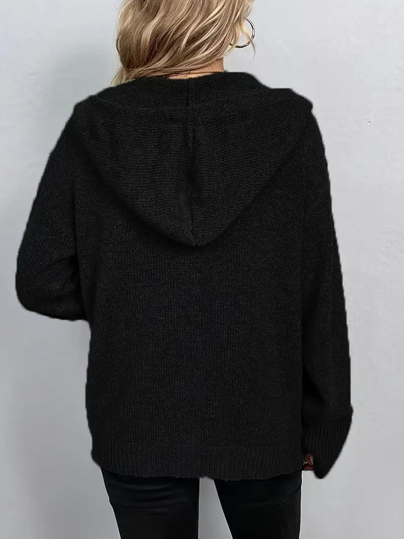 Suthida – Elegant Sweater with Long Sleeves, Hood, and Buttons