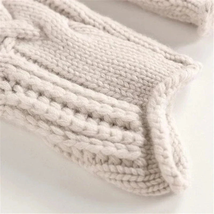 Beverly | Sweater with Cable Pattern