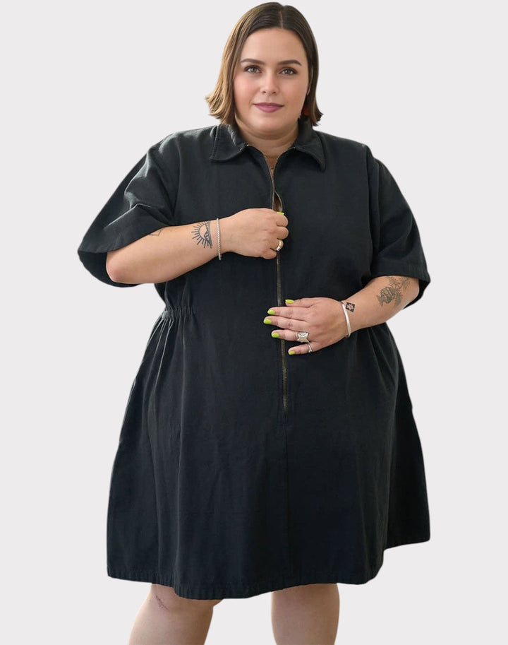 Noir Sping Zip Dress