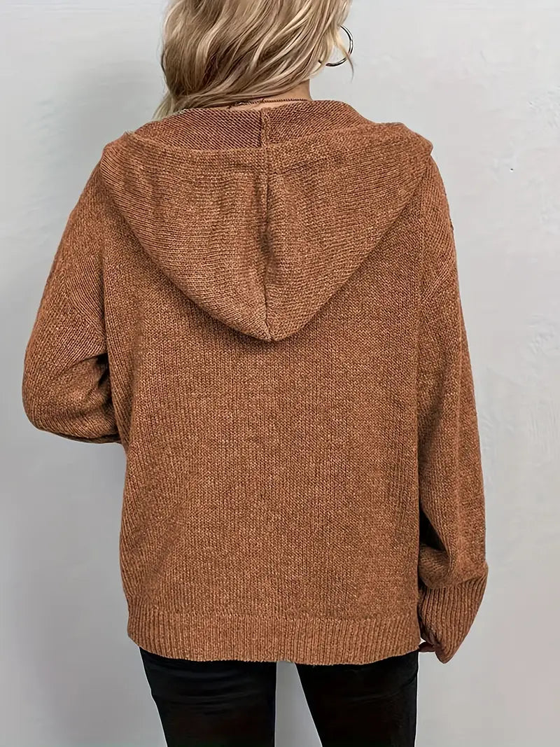 Suthida – Elegant Sweater with Long Sleeves, Hood, and Buttons