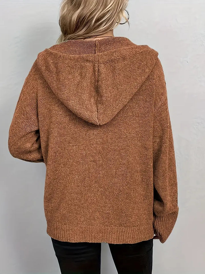 Suthida – Elegant Sweater with Long Sleeves, Hood, and Buttons